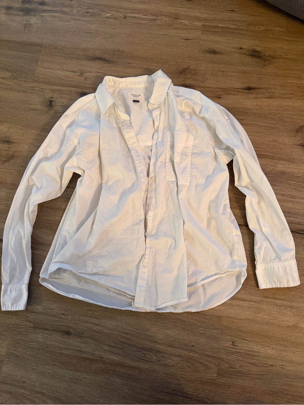 American Eagle Outfitters White Casual Button-Down Shirt
